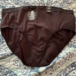 Black Leakproof Hipster Panties  *NEVER WORN*